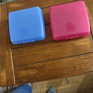 Tupperware Blue and Pink Sandwich Containers NEW